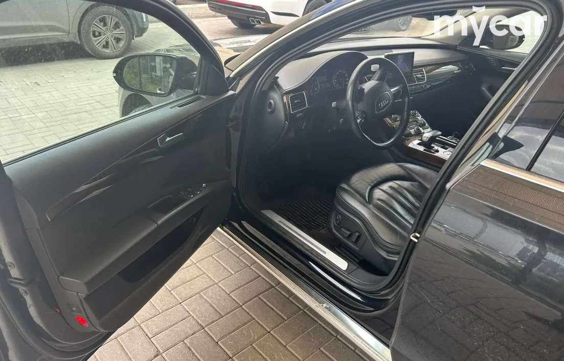 Audi A8 2014