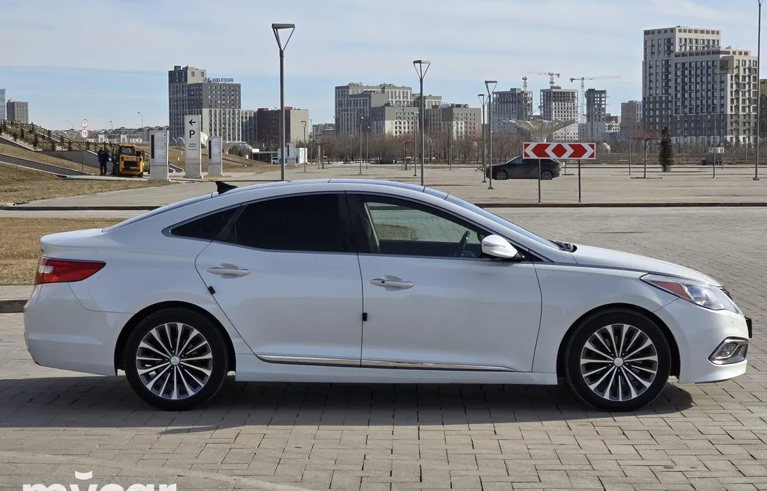 Hyundai Grandeur 2013
