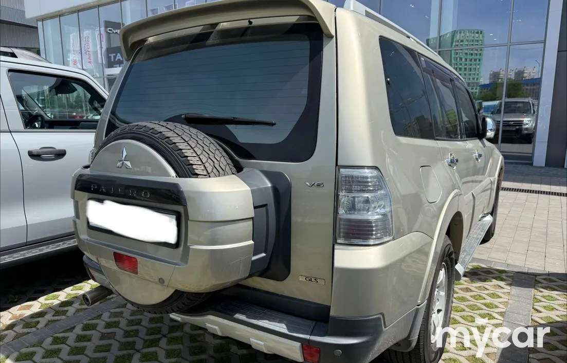 Mitsubishi Pajero 2007