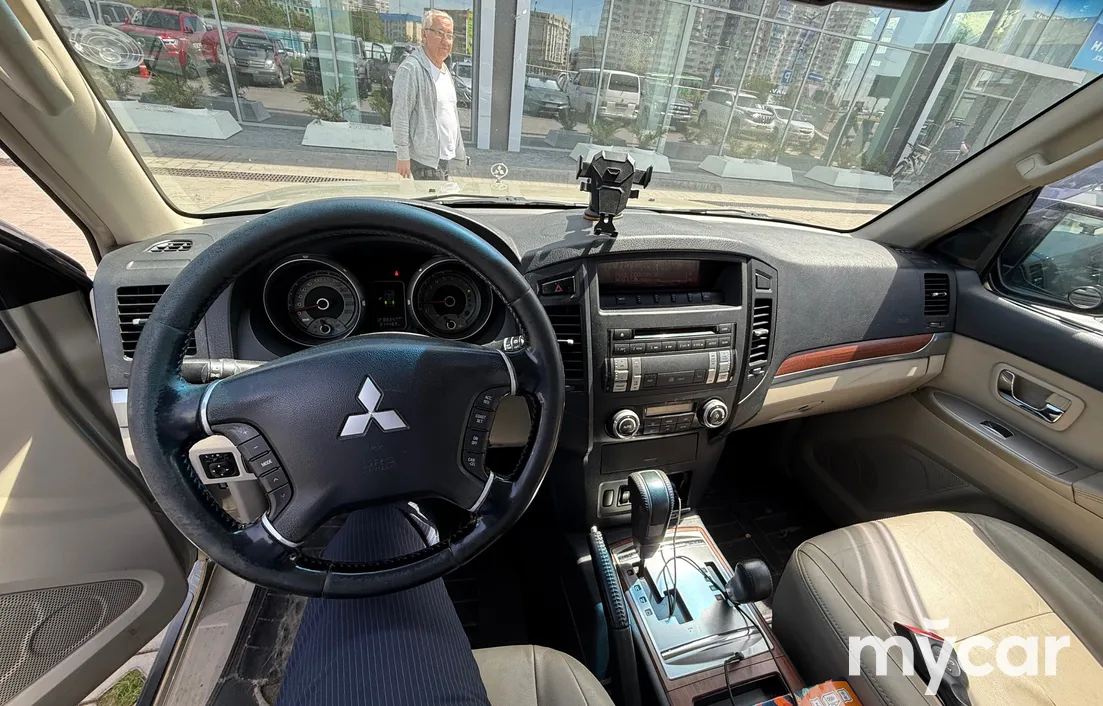 Mitsubishi Pajero 2007