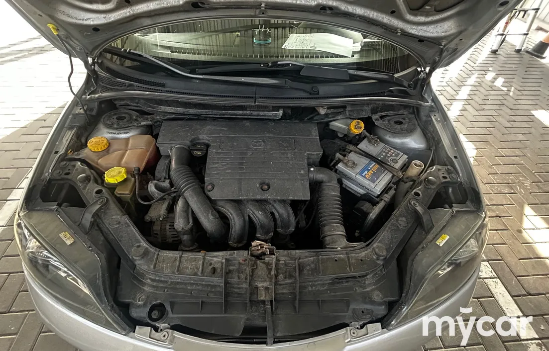 Mazda 2 2005