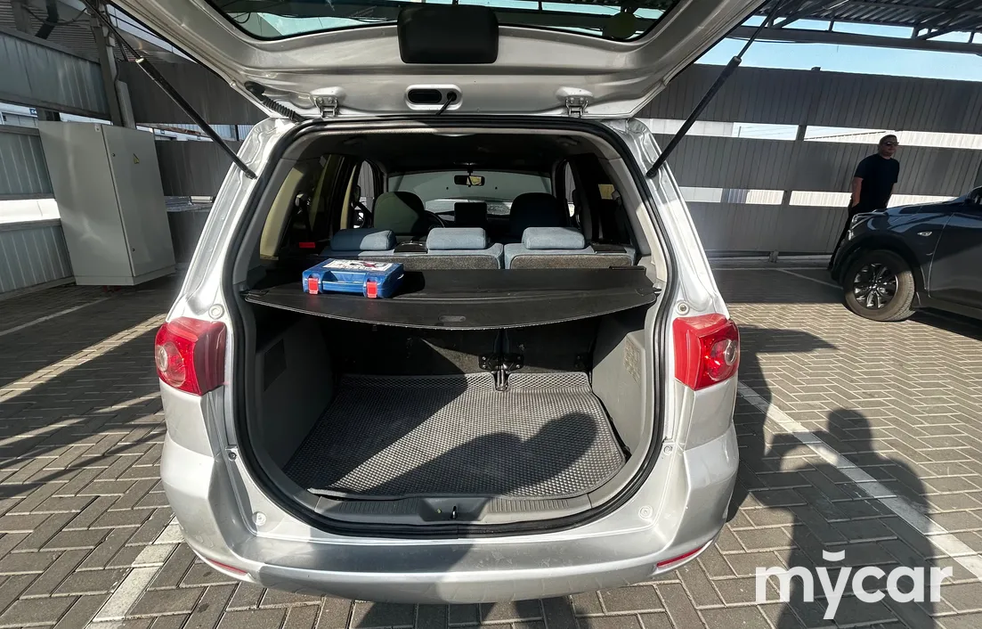 Mazda 2 2005