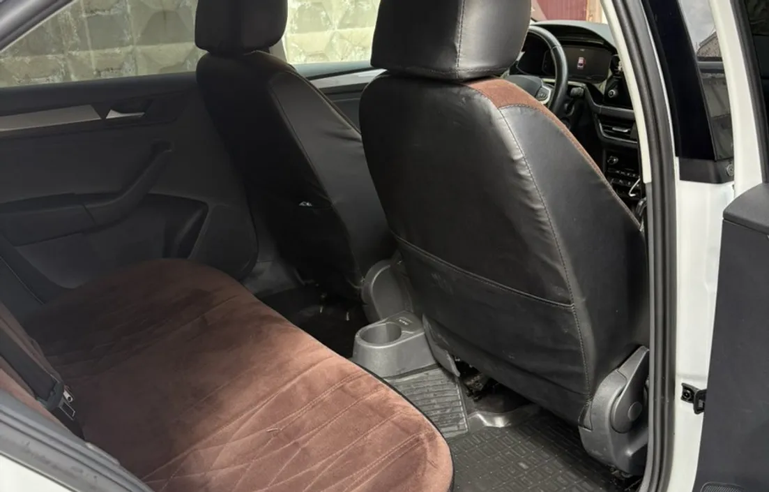 Volkswagen Polo 2021