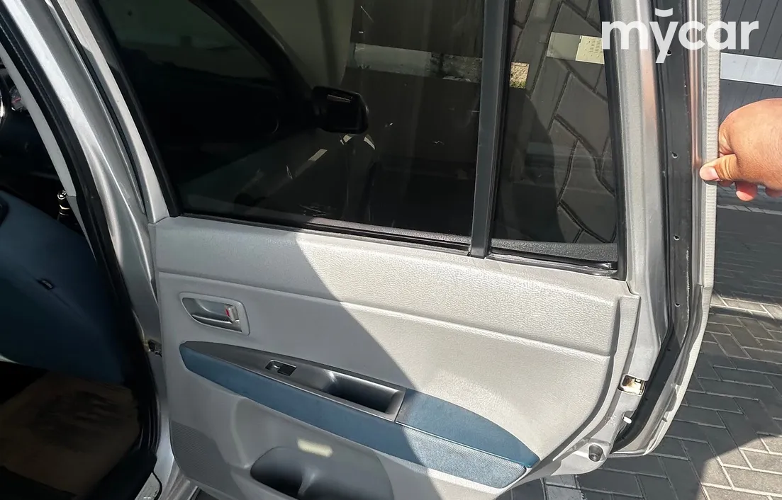 Mazda 2 2005