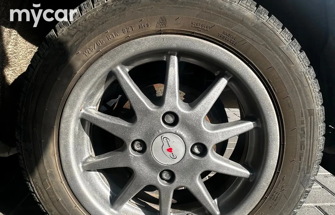 Mazda 2 2005
