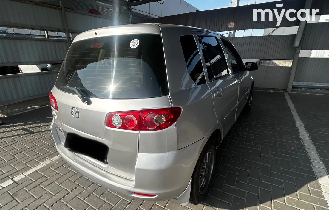 Mazda 2 2005