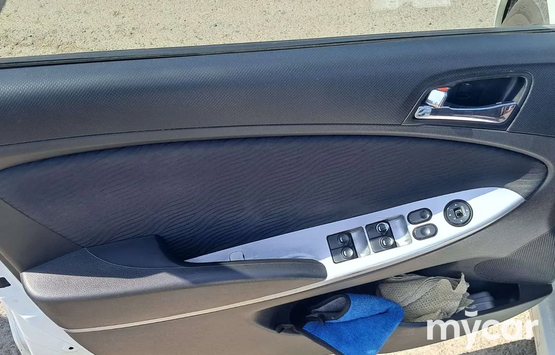 Hyundai Accent 2014