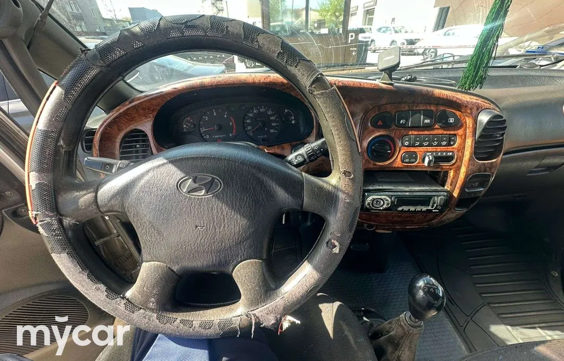 Hyundai Starex 2000