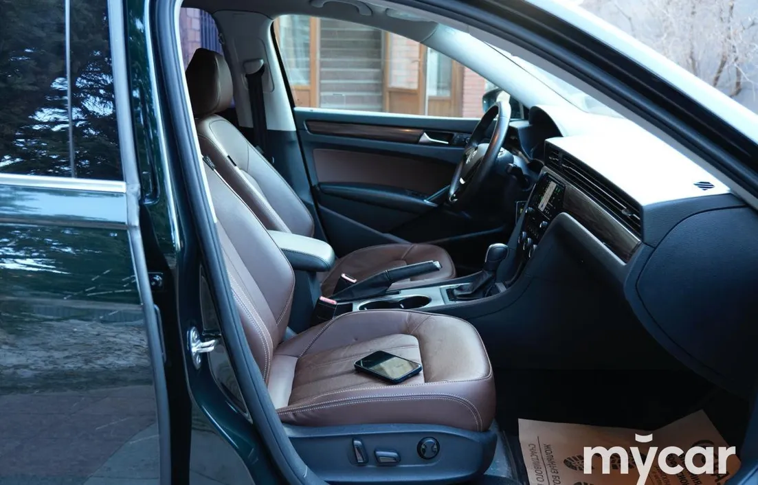 Volkswagen Passat 2021