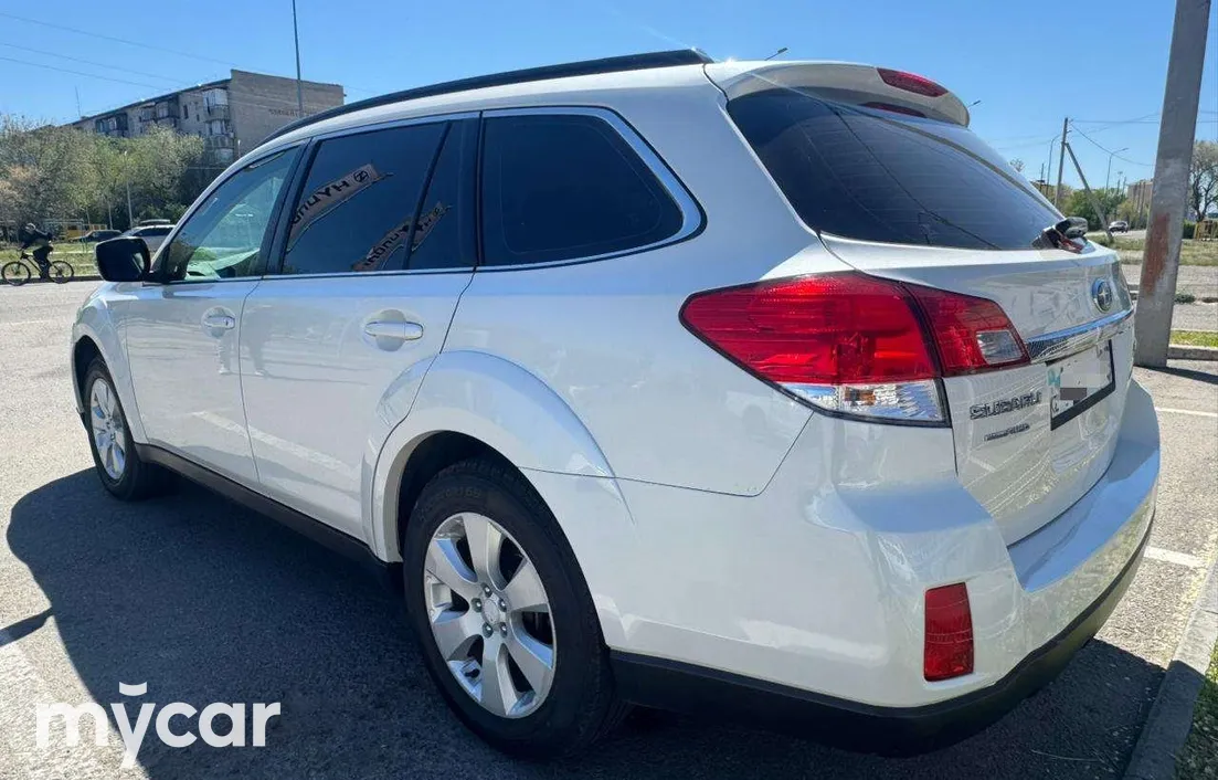 Subaru Outback 2011