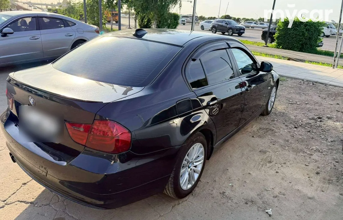 BMW 3 серия 2011
