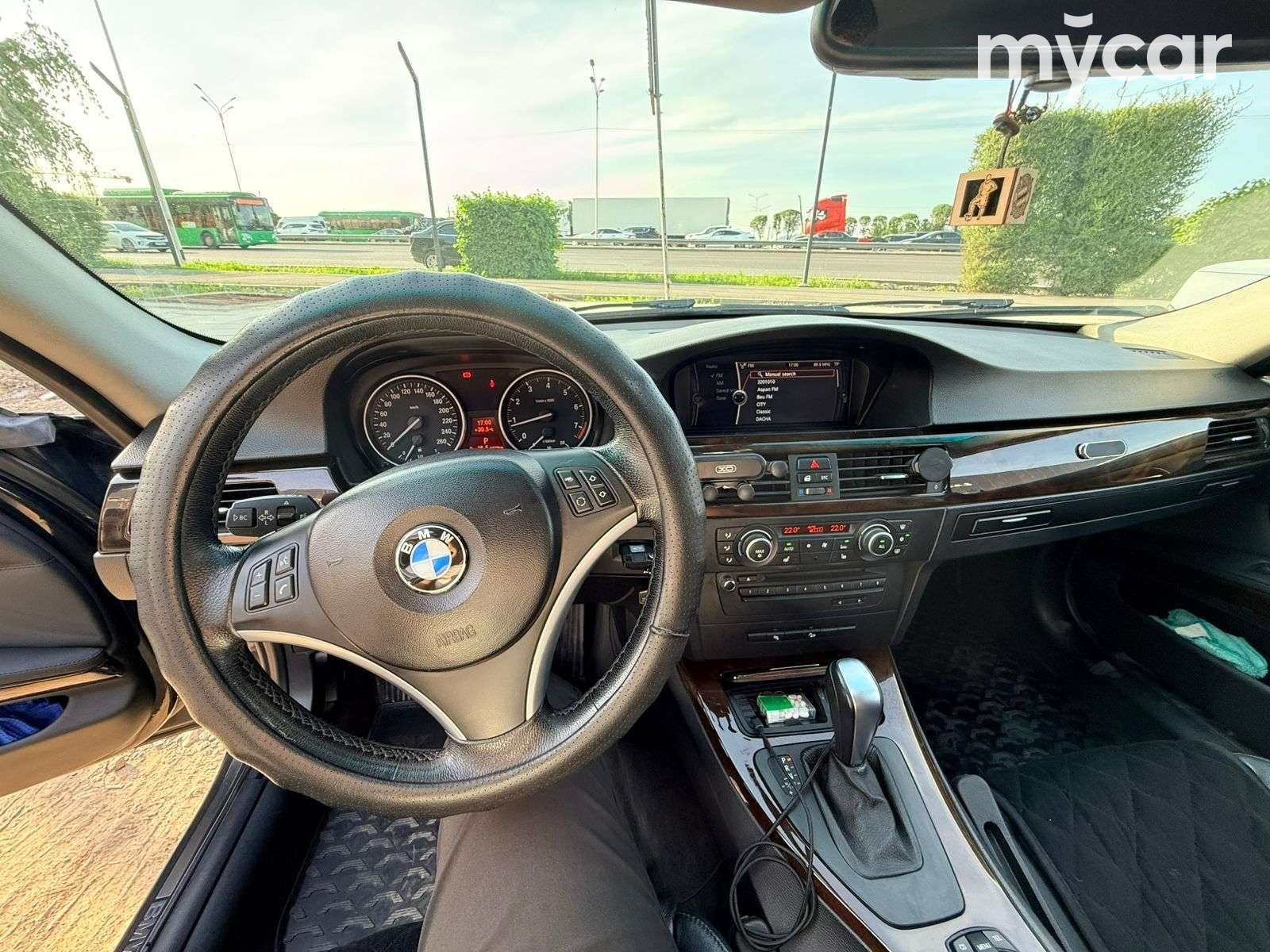 BMW 3 серия 2011