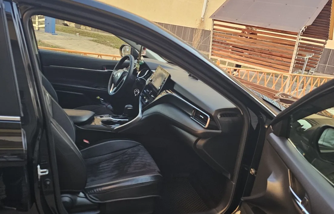 Toyota Camry 2023