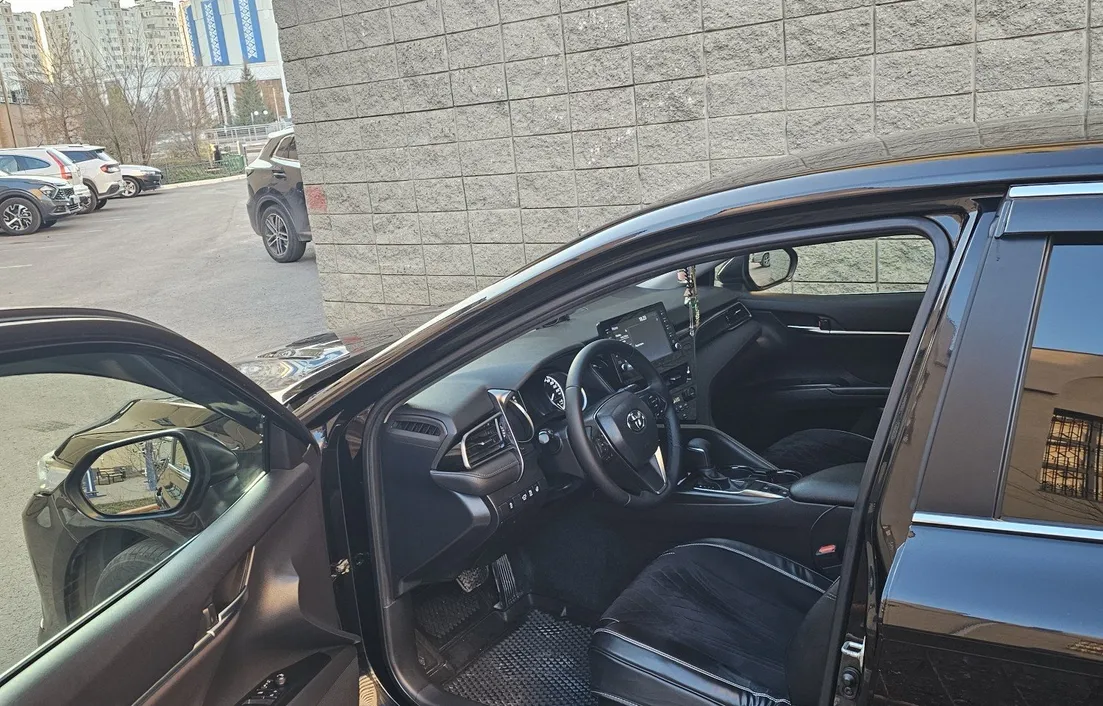 Toyota Camry 2023