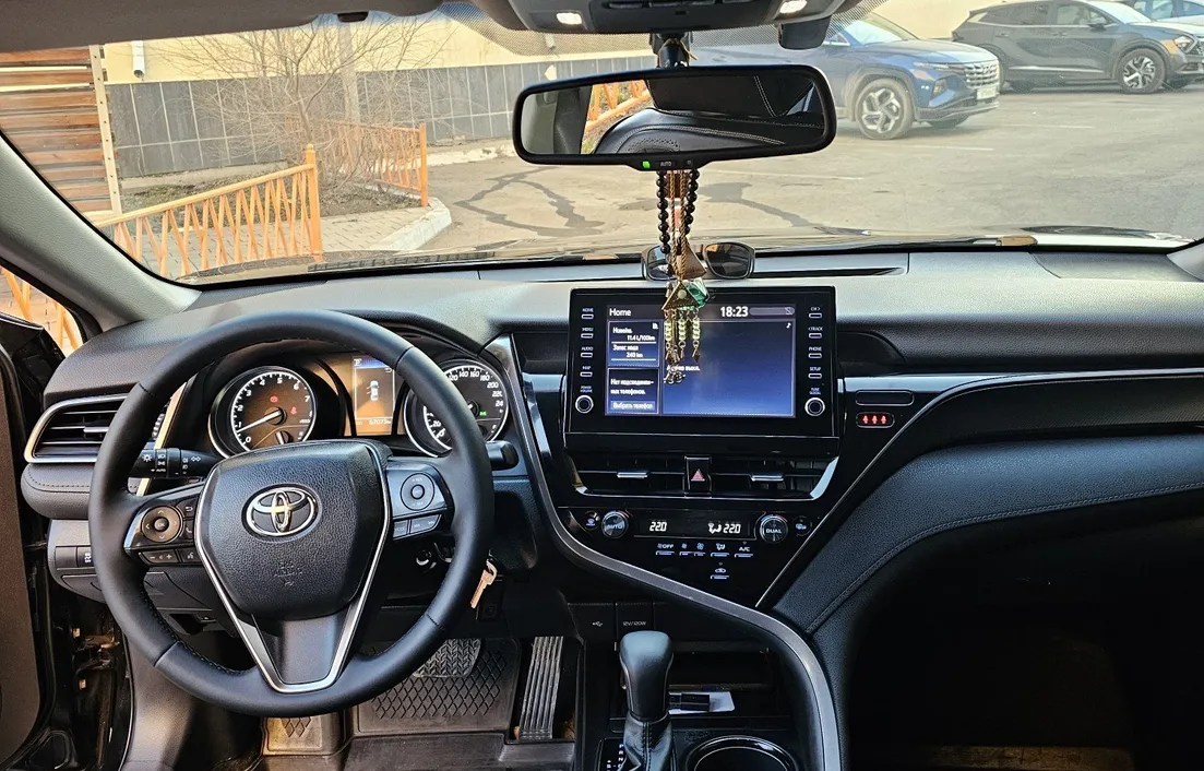 Toyota Camry 2023