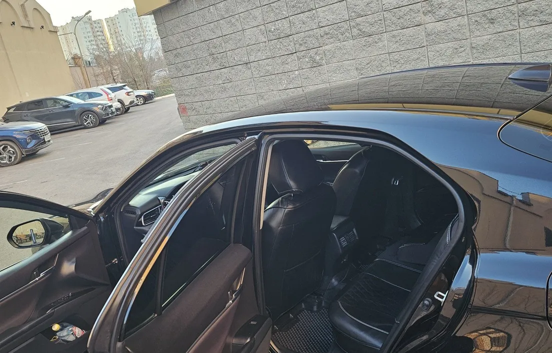 Toyota Camry 2023