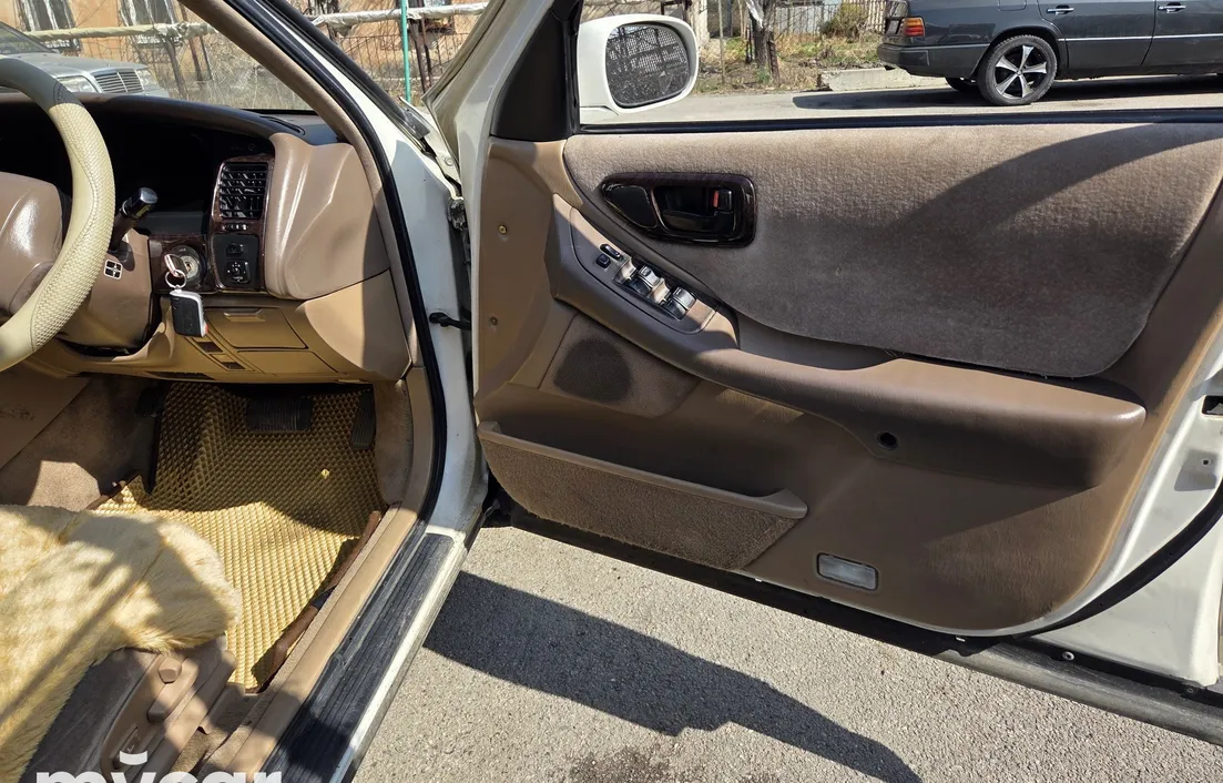Toyota Avalon 1995