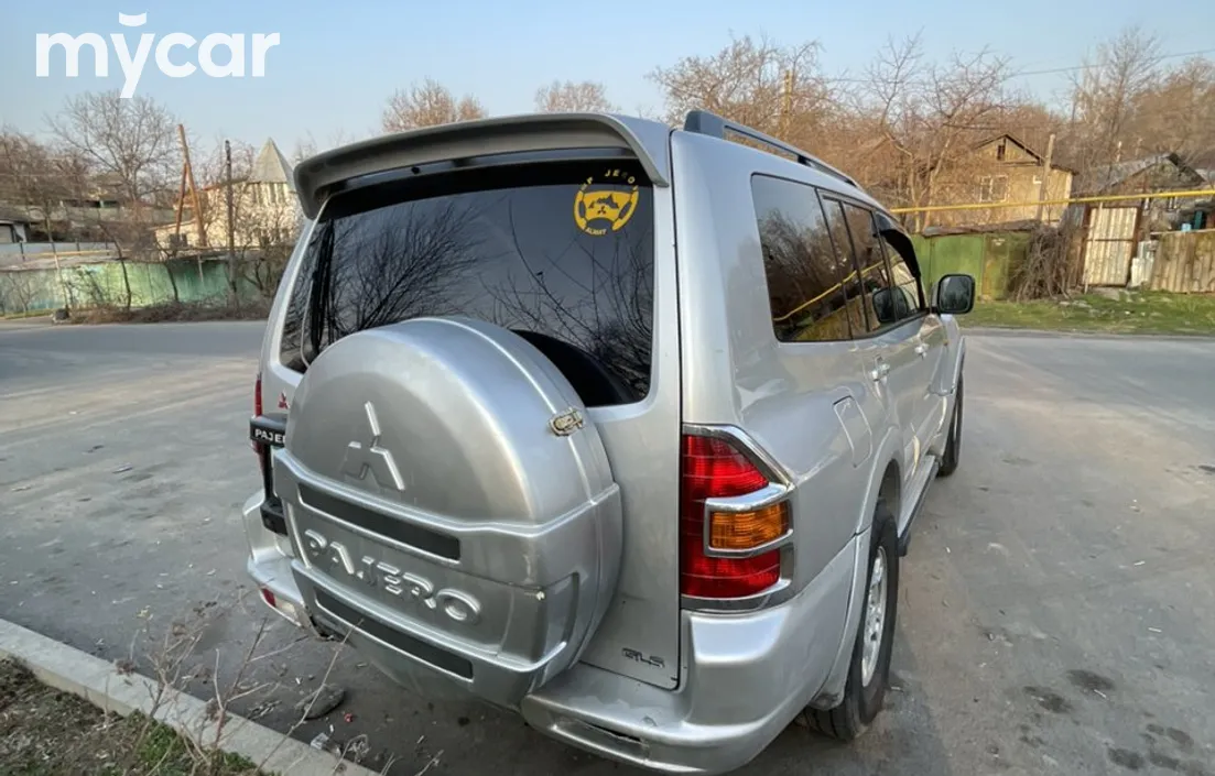 Mitsubishi Pajero 2002