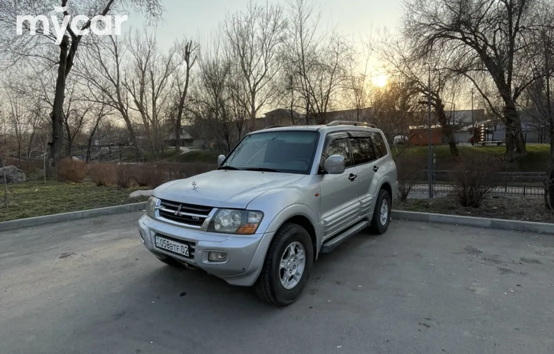 Mitsubishi Pajero 2002