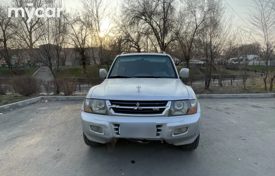 Mitsubishi Pajero 2002