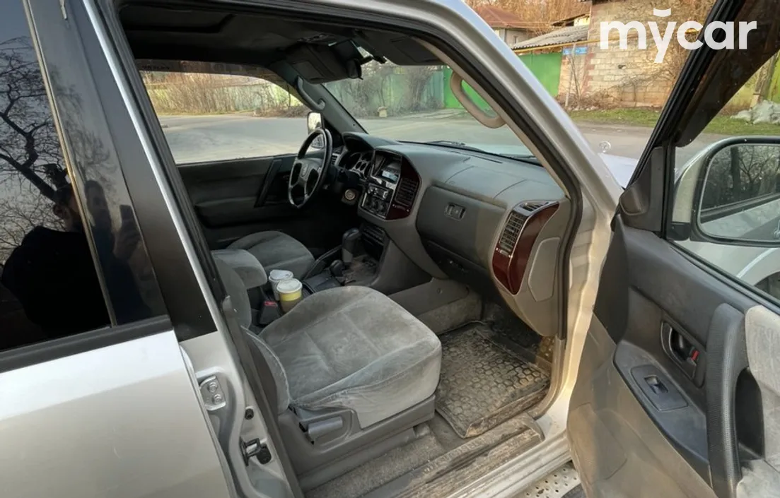 Mitsubishi Pajero 2002