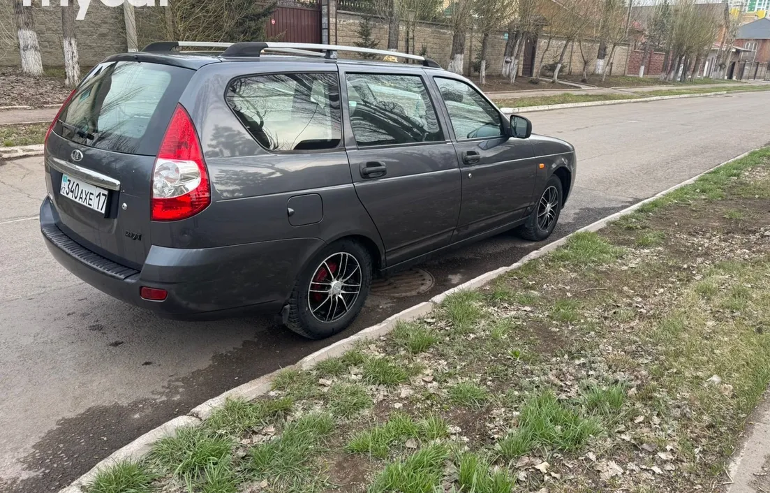 LADA Priora 2013