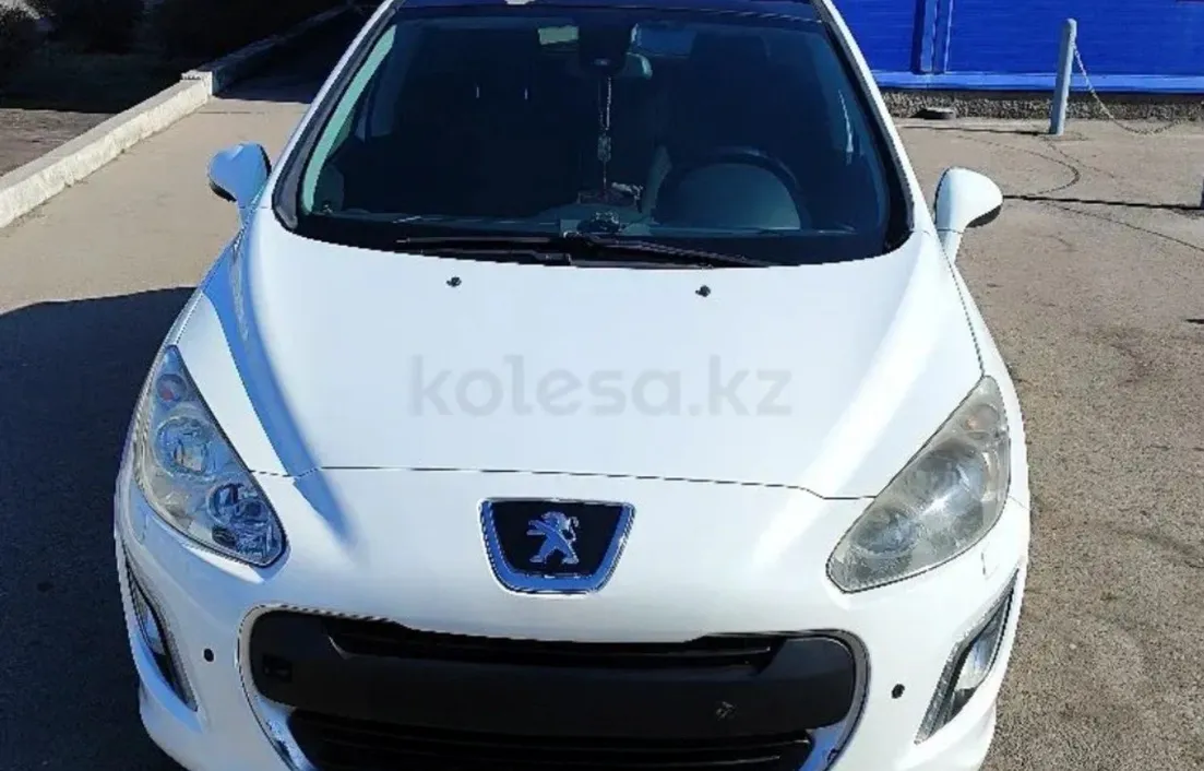 Peugeot 308 2012