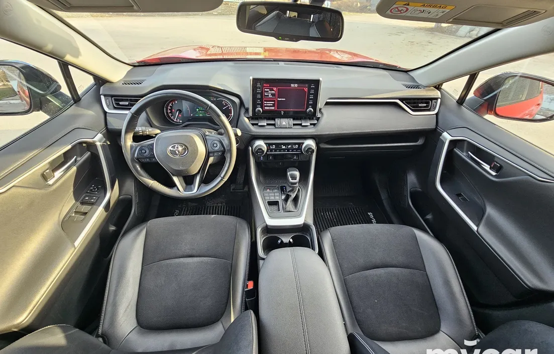 Toyota RAV4 2021