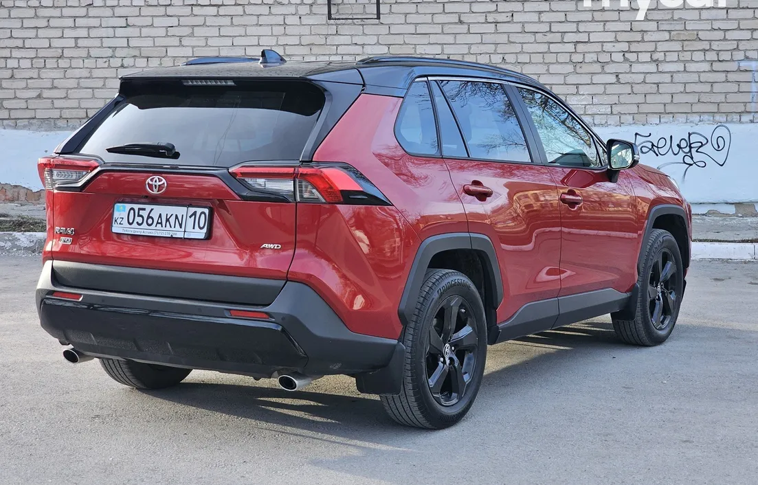 Toyota RAV4 2021