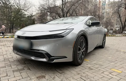 фото Toyota Prius Новая за 15000000 тенге