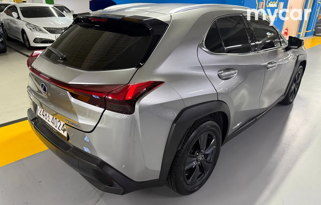 Lexus UX 2020