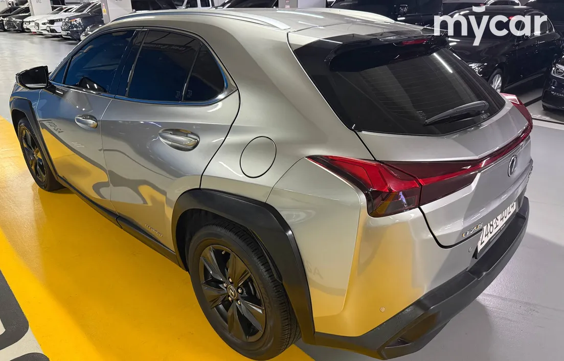 Lexus UX 2020