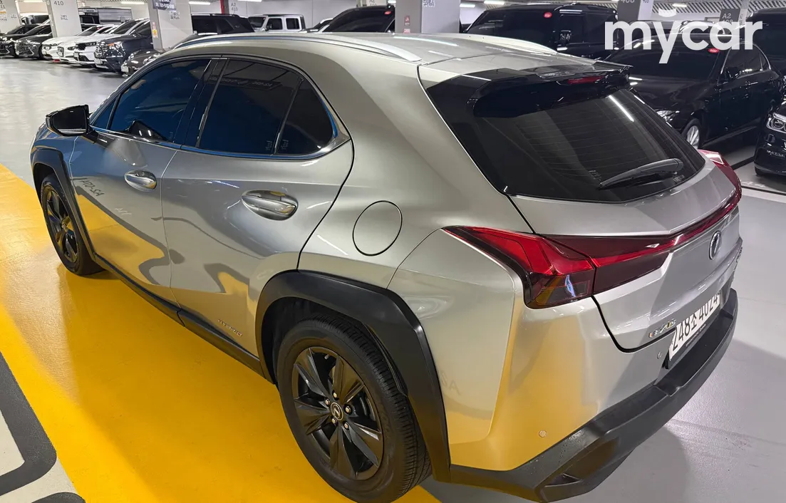 Lexus UX 2020