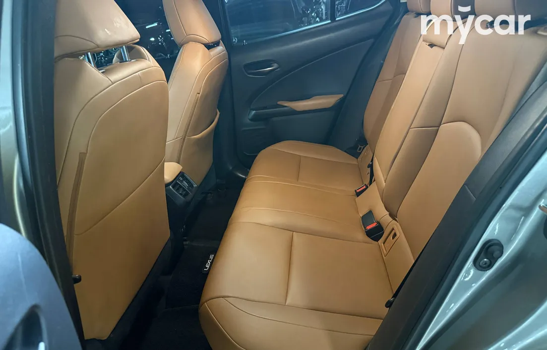 Lexus UX 2020