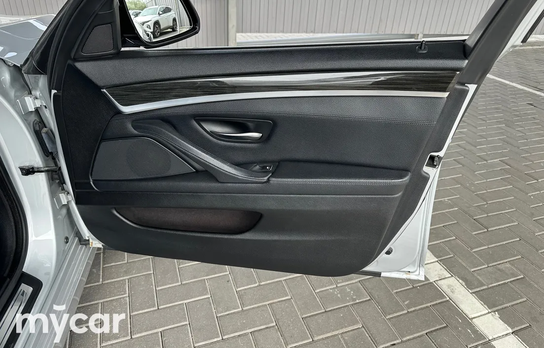 BMW 5 серия 2013