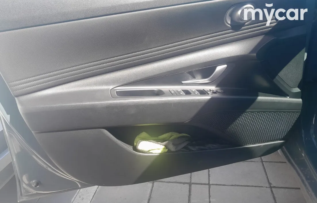 Hyundai Elantra 2022