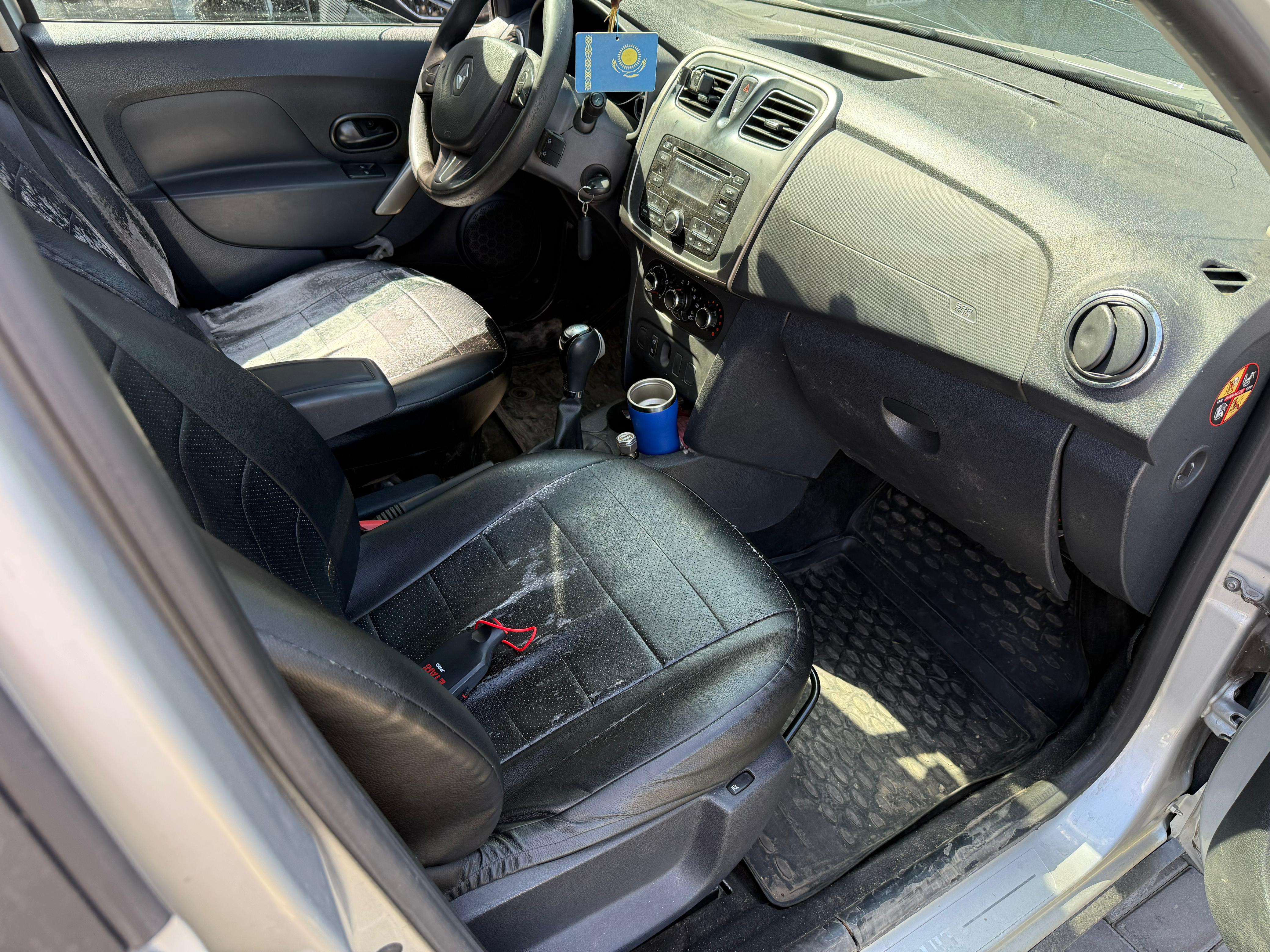 Renault Sandero 2015