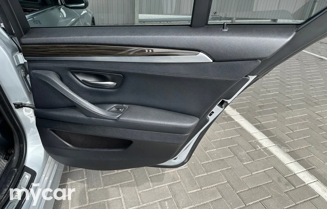 BMW 5 серия 2013