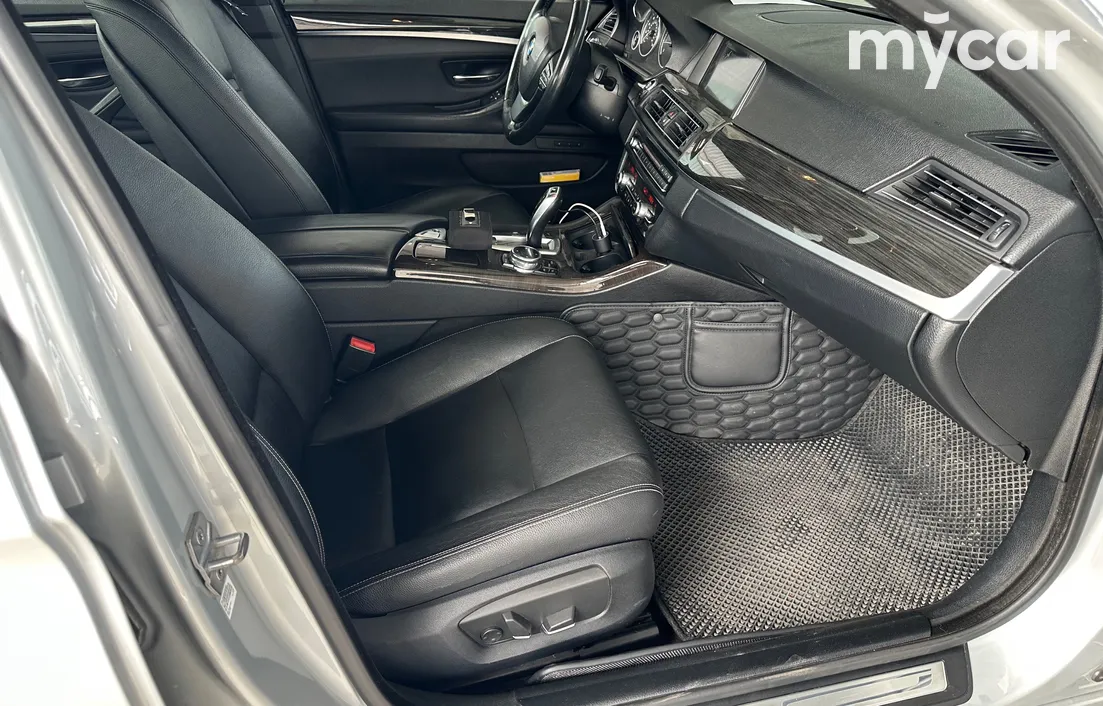 BMW 5 серия 2013
