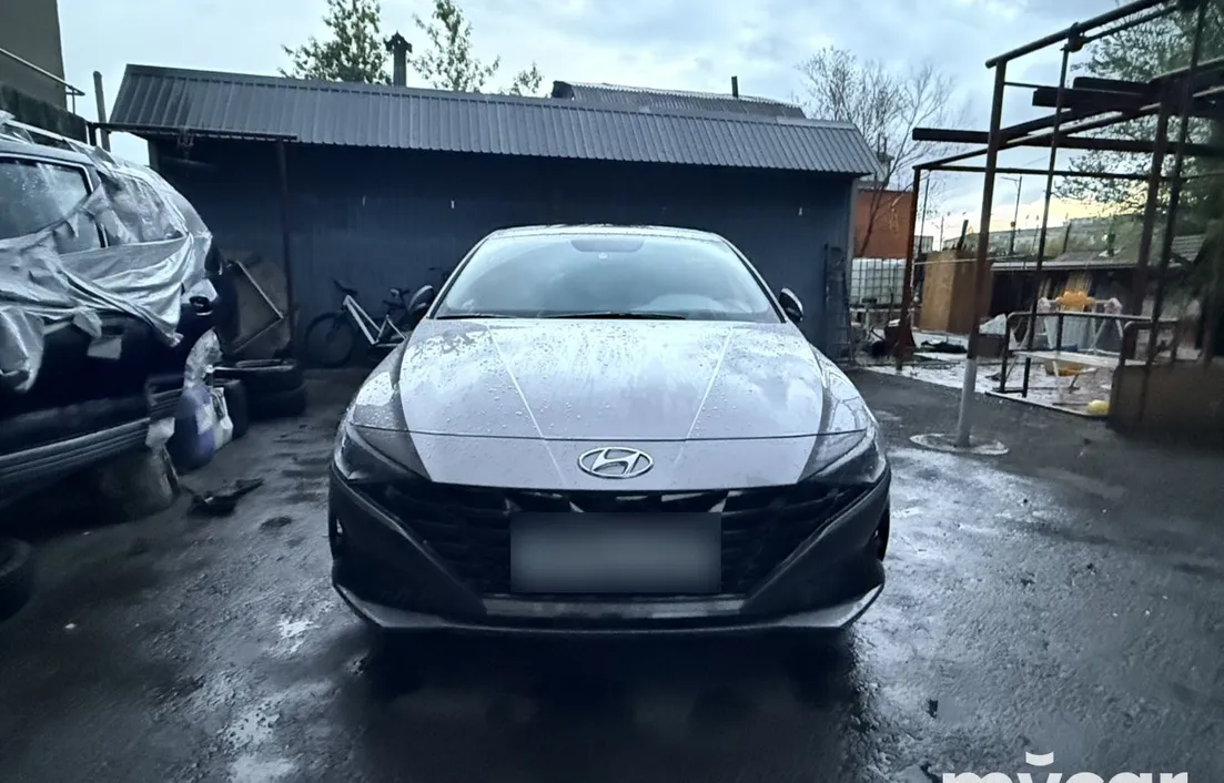 Hyundai Elantra 2022