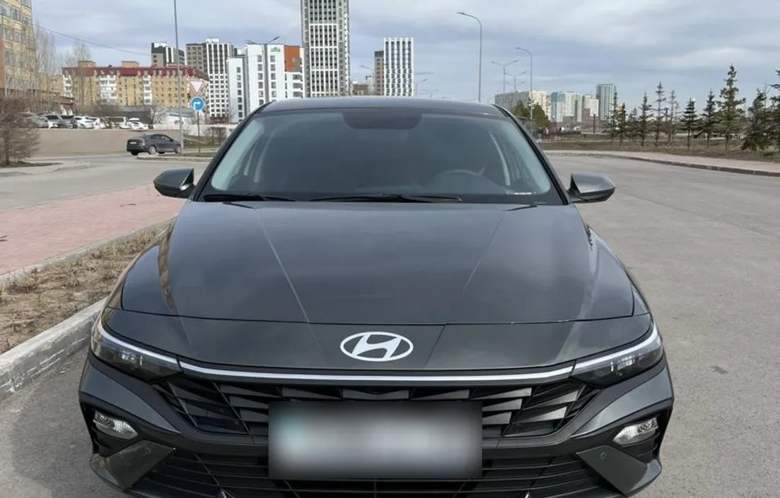 Hyundai Elantra 2025