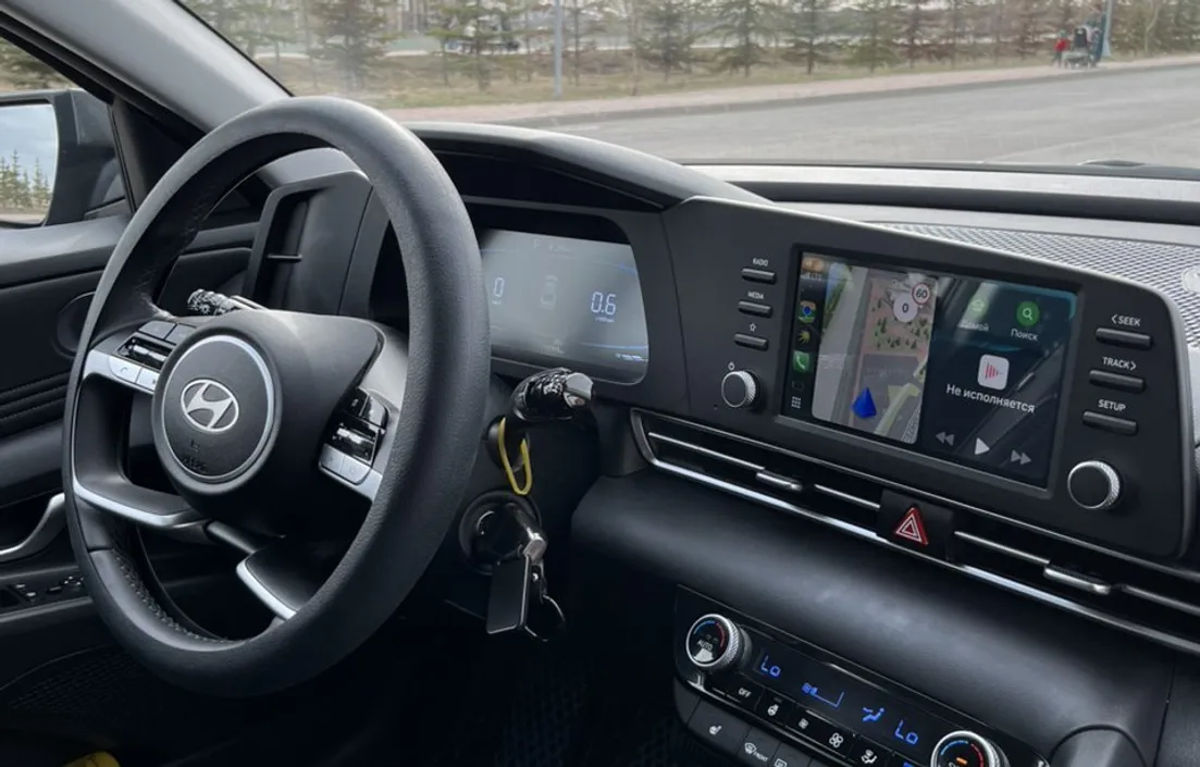 Hyundai Elantra 2025