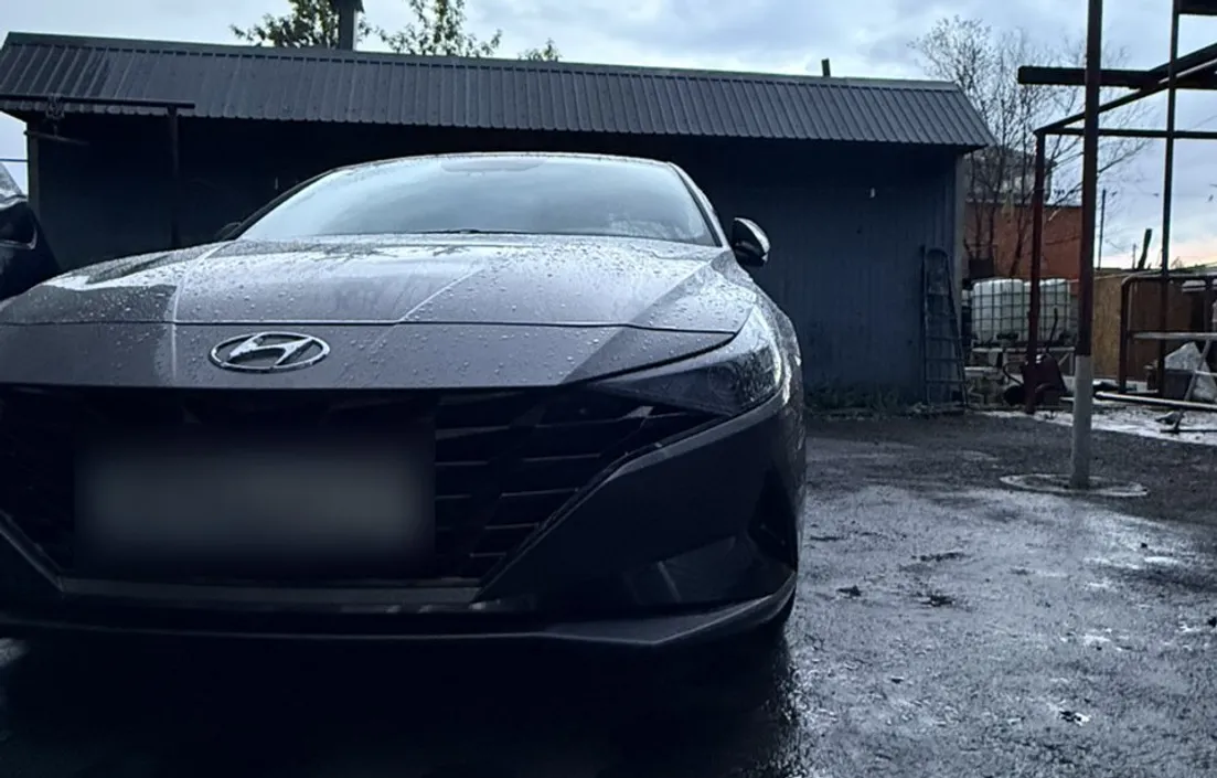 Hyundai Elantra 2022