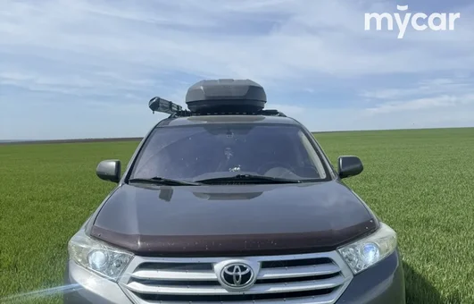 фото Toyota Highlander Новая за 13000000 тенге