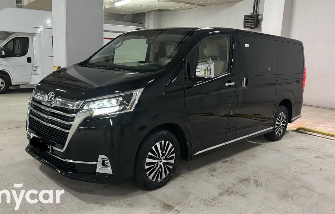 Toyota Granvia 2025