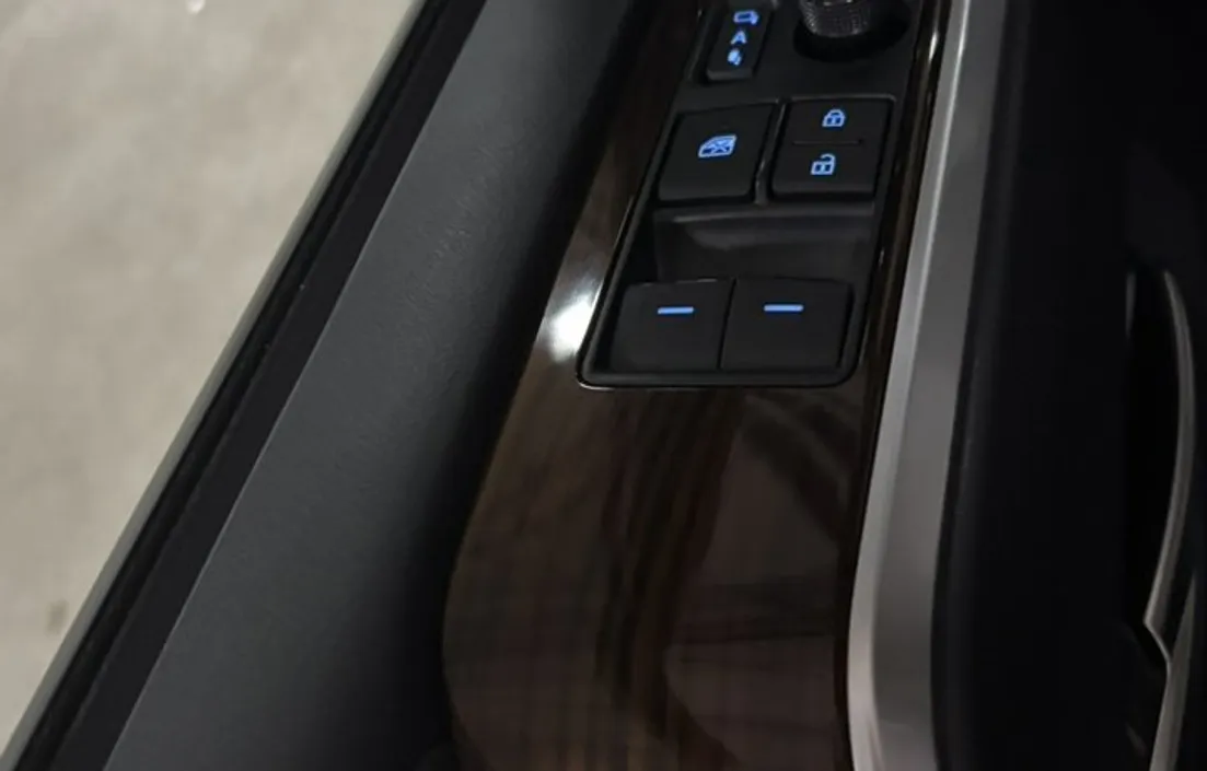 Toyota Hiace 2025