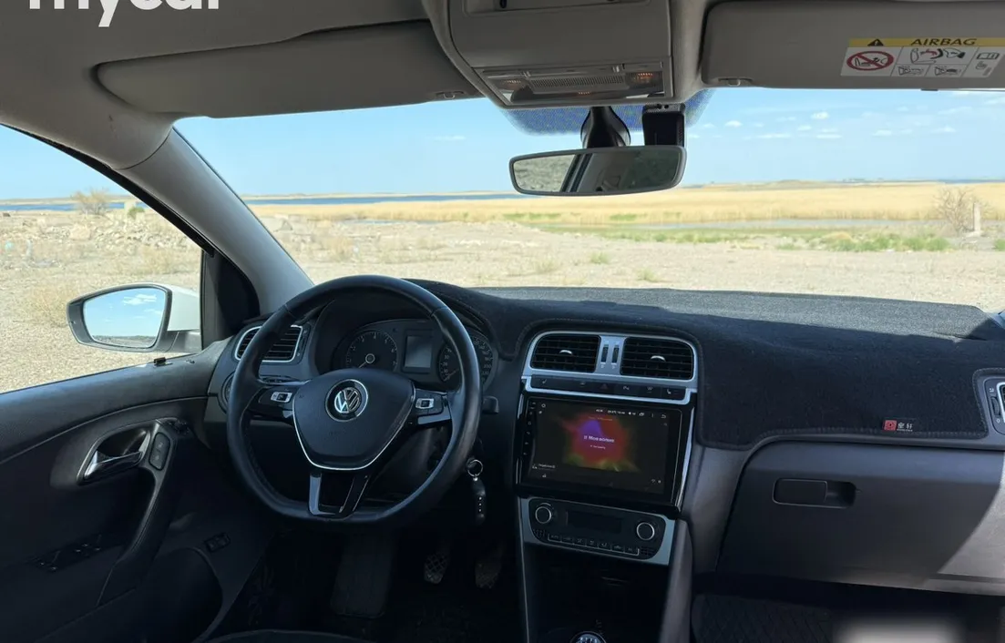 Volkswagen Polo 2015