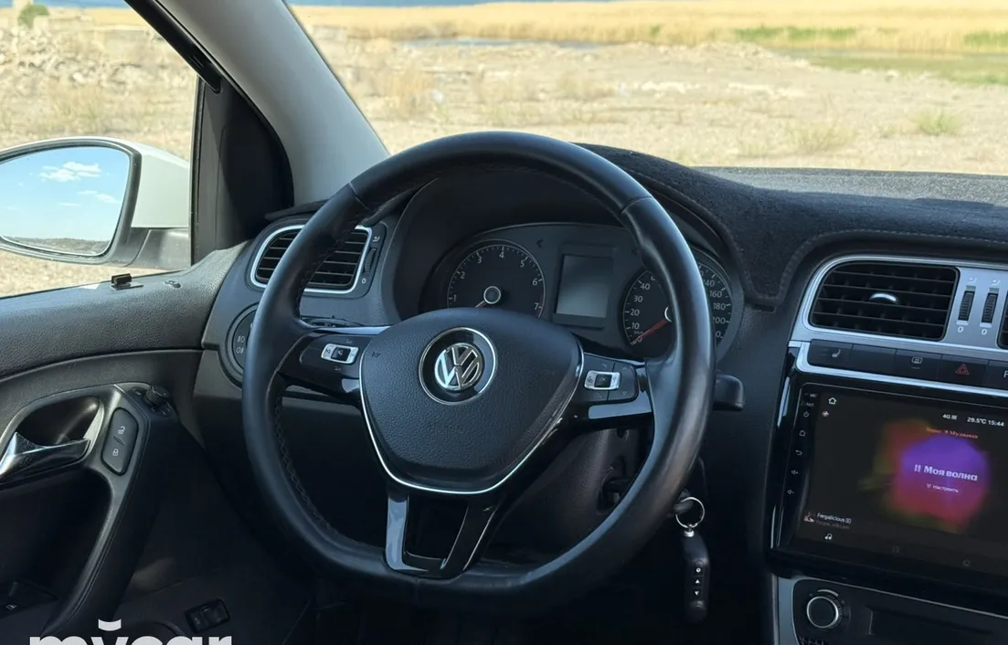 Volkswagen Polo 2015