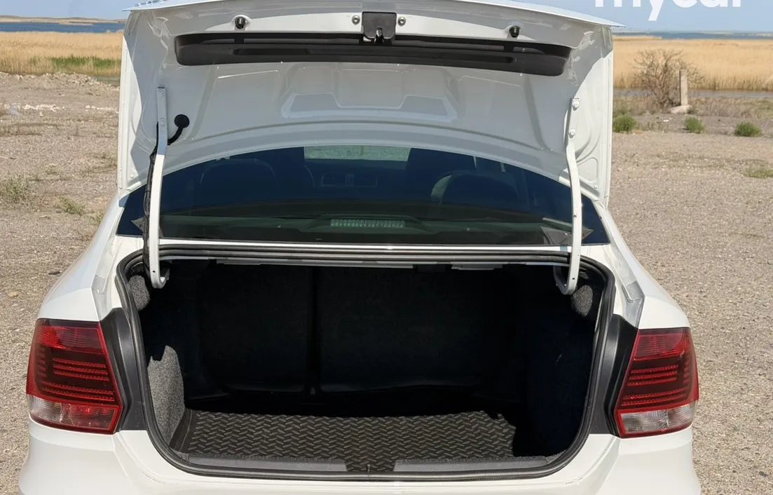 Volkswagen Polo 2015