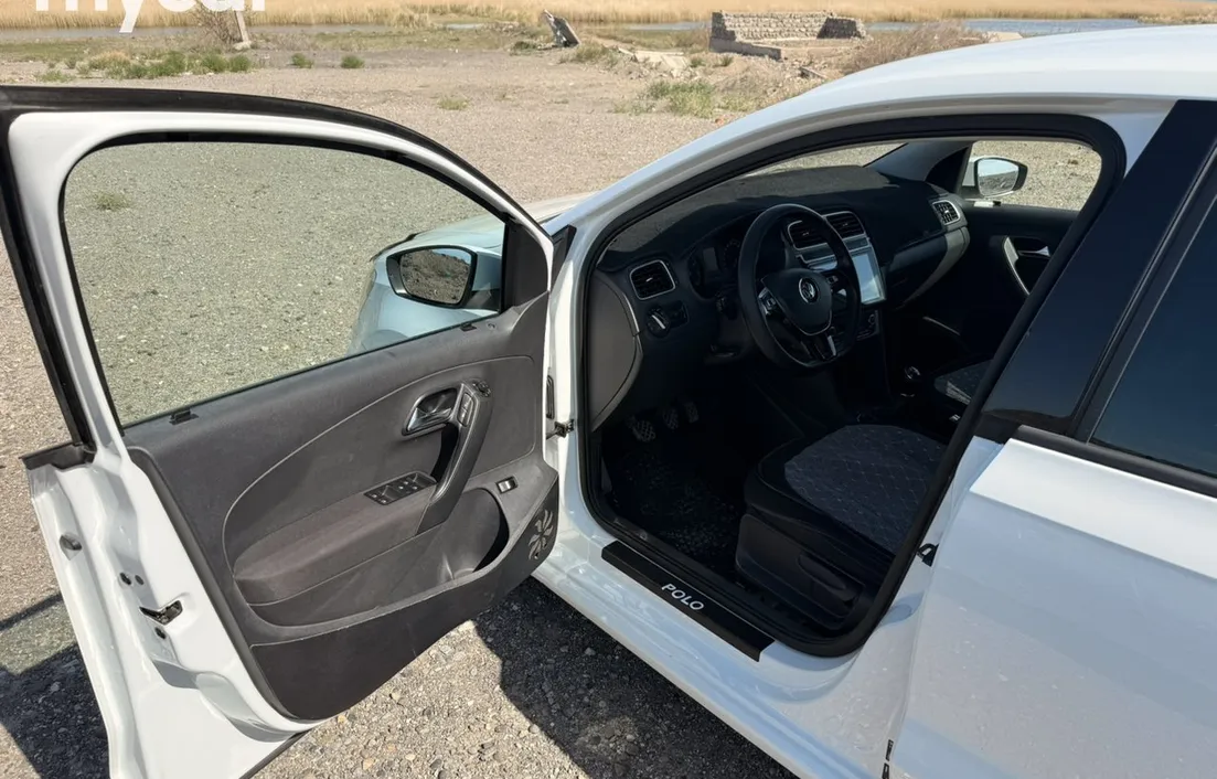 Volkswagen Polo 2015